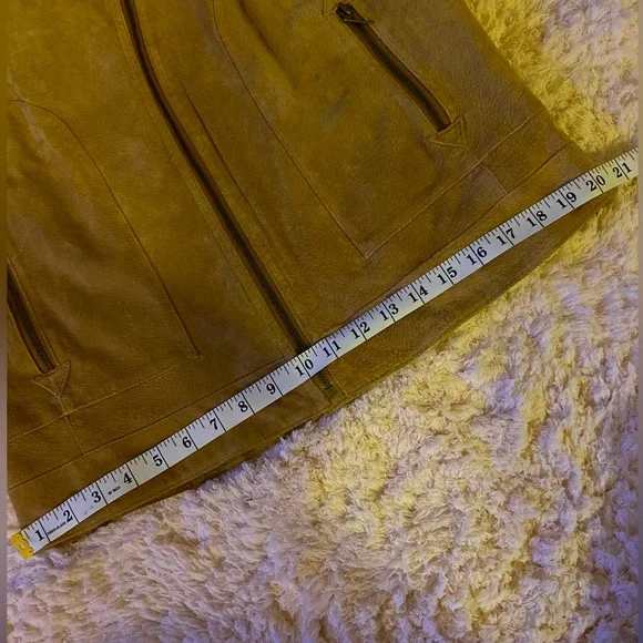 🤠🎶 EUC Women’s 100% Genuine Leather Fringe Jacket💯 - Picture 10 of 16